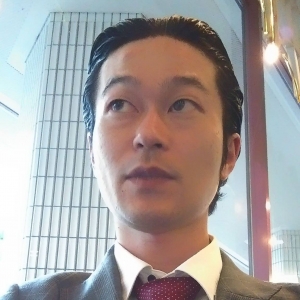 高橋　洋人