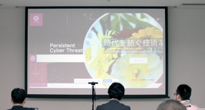 イベント会場にて